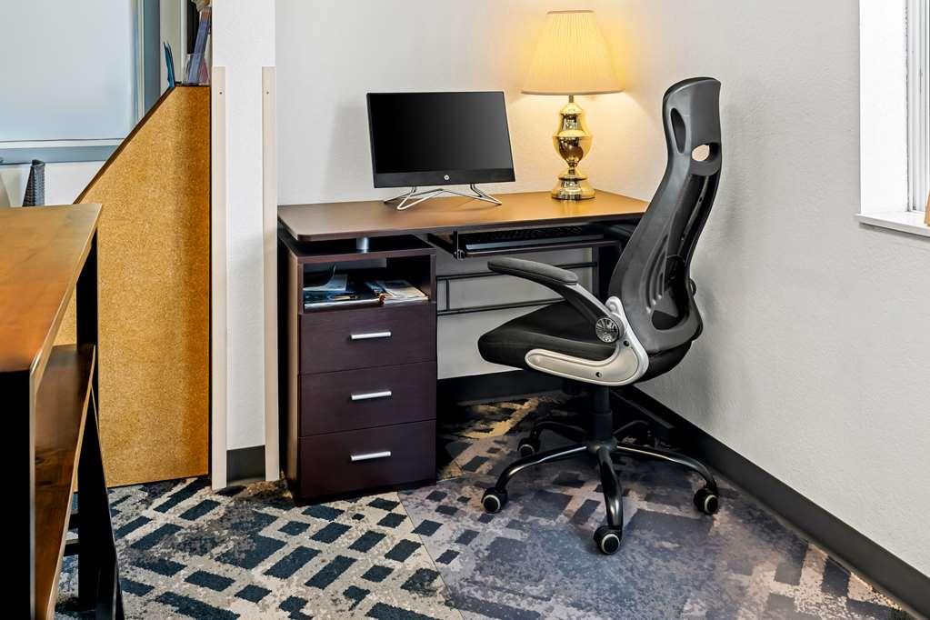 Americas Best Value Inn & Suites - Tahquamenon Country Newberry Facilities photo